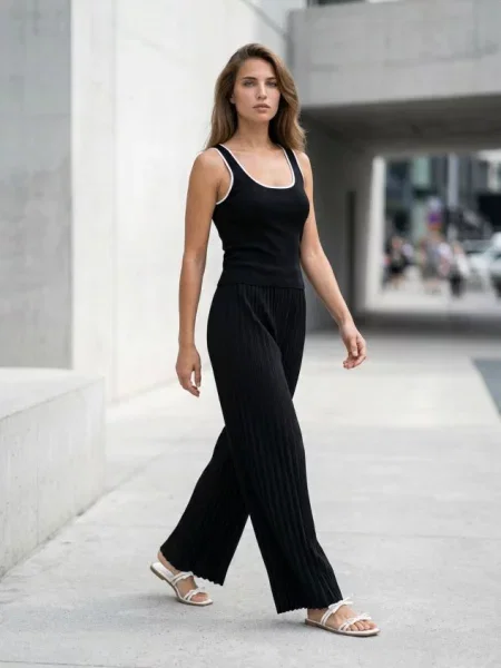 Блуза на бретелях з віскозою чорний