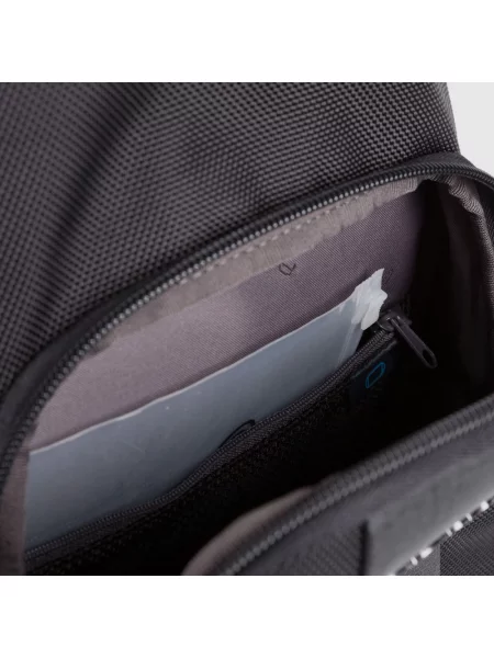 Torba crossbody Piquadro skórzana czarna