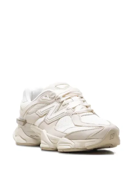 Sneakerși New Balance cu șireturi din dantelă maro