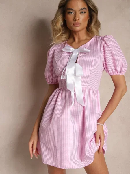 Retro Sukienka w Kratkę Vichy o Rozkloszowanym Kroju z Wiązaniem Temarea różowa