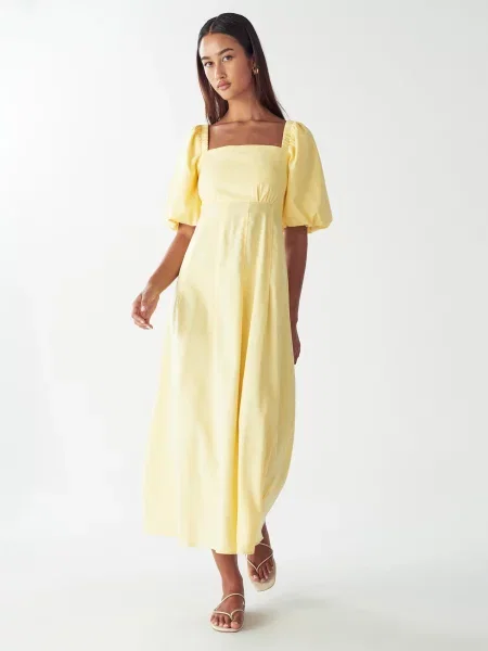 Willa Rochie Meena' galben