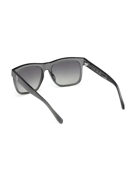 Солнцезащитные очки Guess