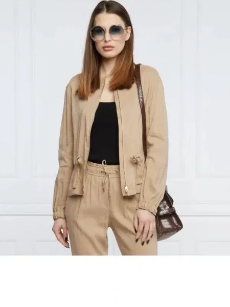 Marc Cain De in jachetă bej
