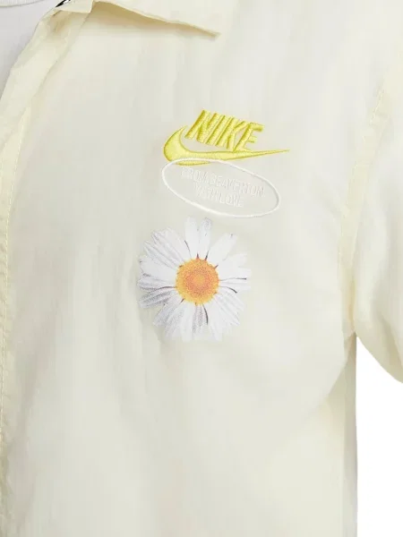 Fleecové běžecké kraťasy Nike s vázáním červené