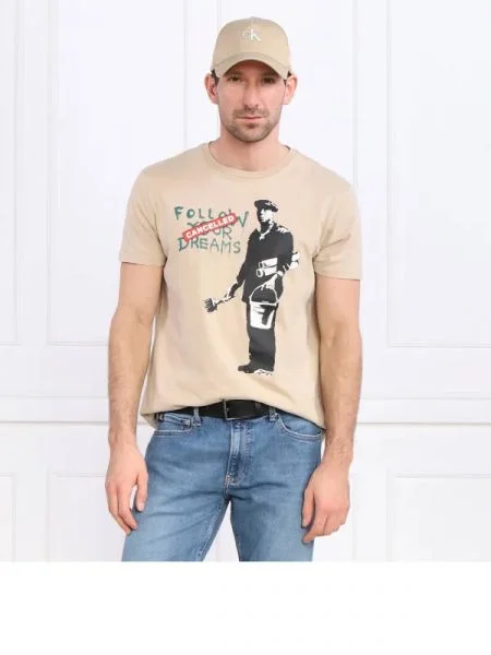 GUESS Tricou CANCELLED DREAMS maro