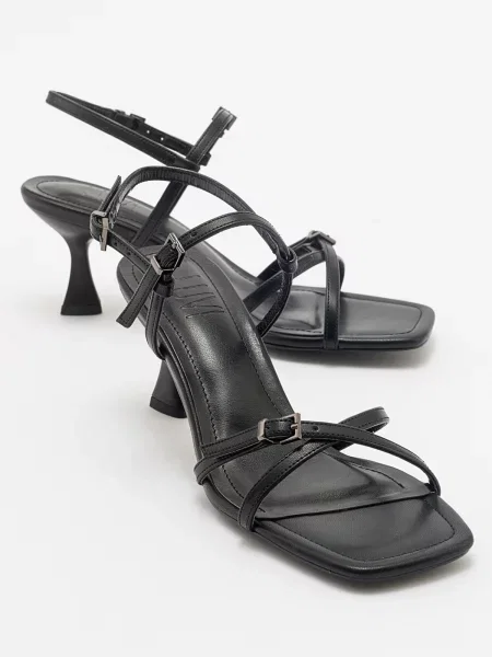 Сандали Luvishoes черно