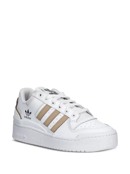 Sneakerși Adidas Gazelle din piele de căprioară cu decolteu rotund alb