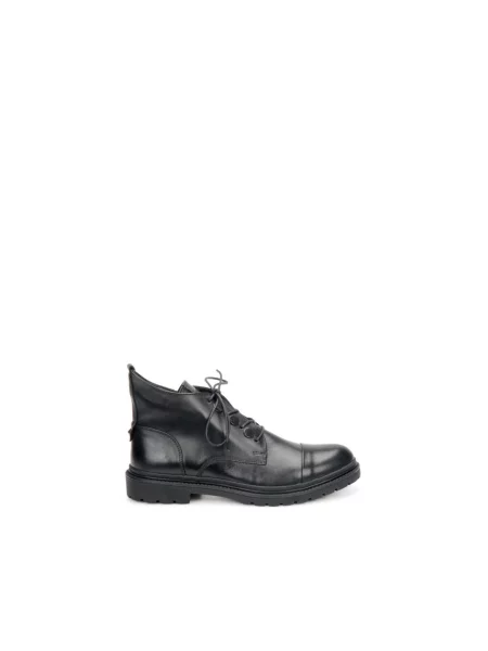 Ботинки Estro черные