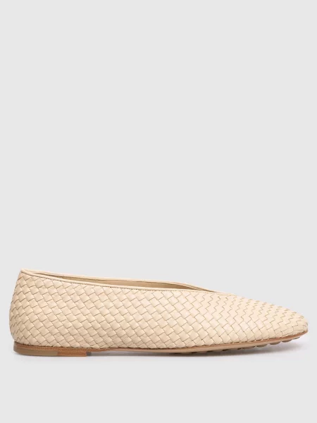 Кожаные плетеные балетки Bottega Veneta бежевые