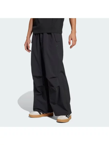 Adidas Kalhoty z materiálu Premium Essentials Utility Parachute černá