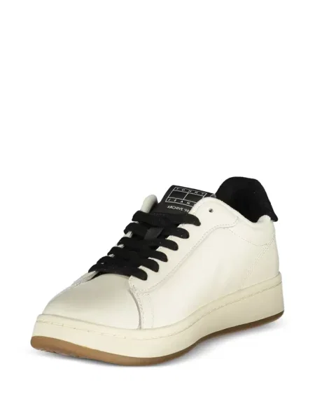 Sneaker Tommy Hilfiger autogrammal