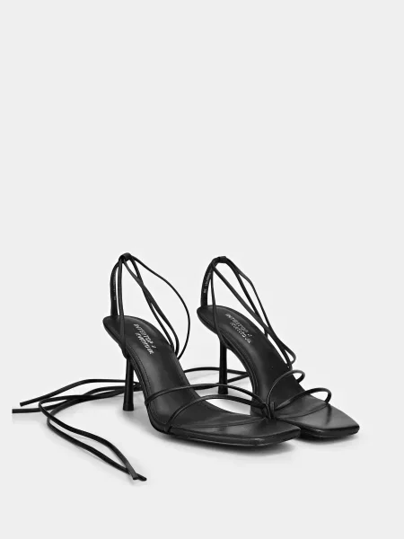 Кожаные босоножки Intertop X Kvitkova черные