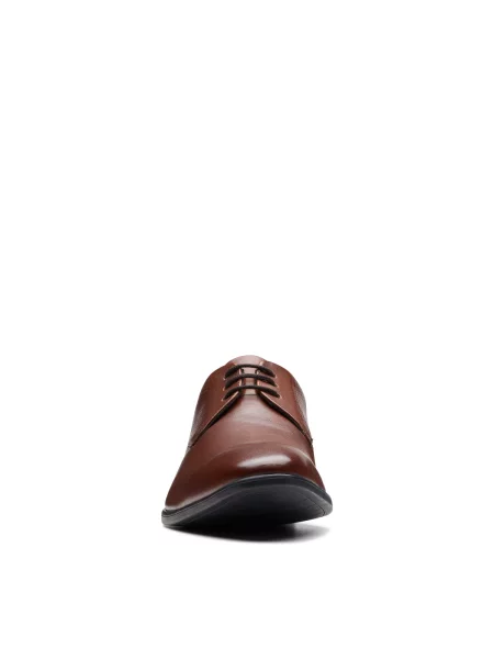 Pantofi Clarks din dantelă maro