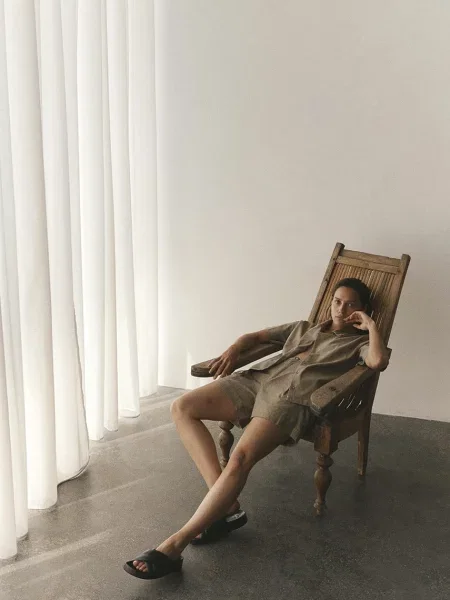 Сорочка з домішкою льону MUUV. Koszula Z Krótkim Rękawem Poche relaxed класичний комір бежевий