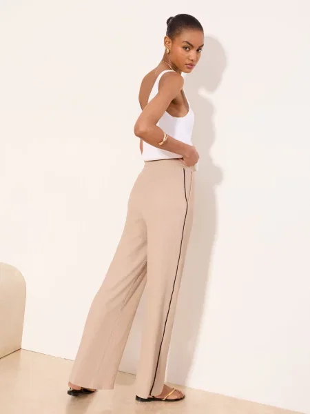 Lipsy Pantaloni pielii negru