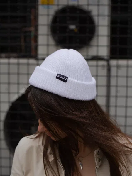 Without Шапка білий