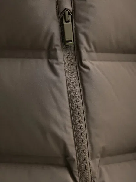 Calvin Klein pehelydzseki barna