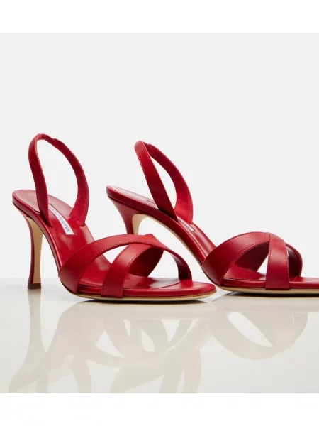 Sandale Manolo Blahnik din piele slingback roșu