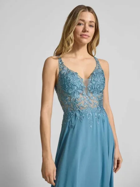 Sukienka wieczorowa z koronką i zdobieniem z cyrkonii Luxuar Fashion