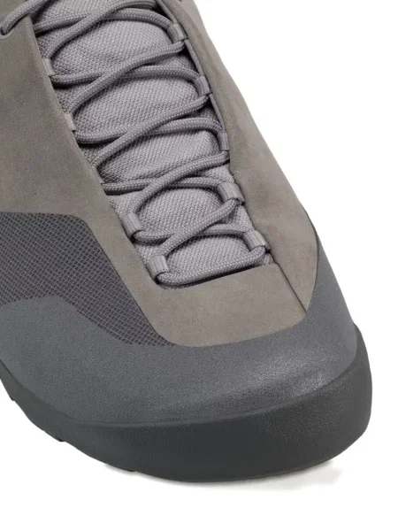 Fűzős csipkés sneaker Arc'teryx szürke