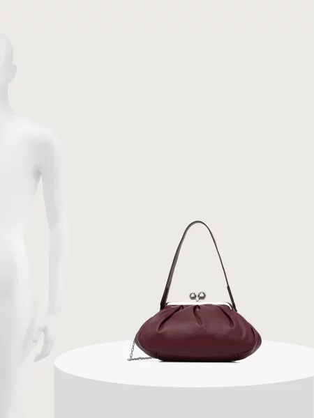 Weekend Max Mara сумочка шкіряна CUBICO