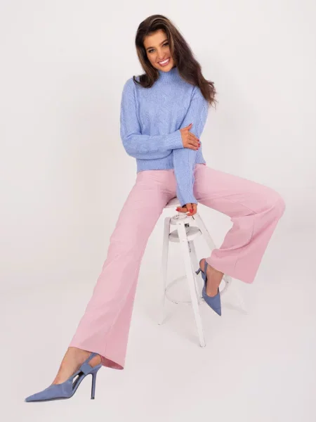 Pantaloni Fashionhunters de costum roz