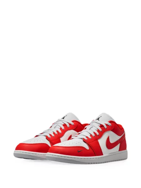 Sneakerși Jordan roșu