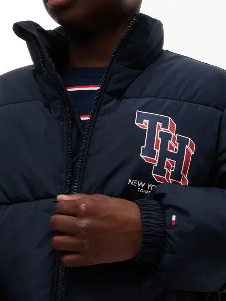 Tommy Hilfiger пухено яке за деца