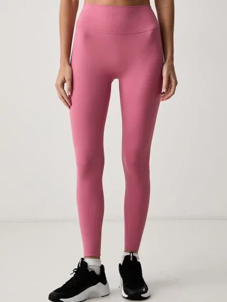 Pantaloni sport Nike roz