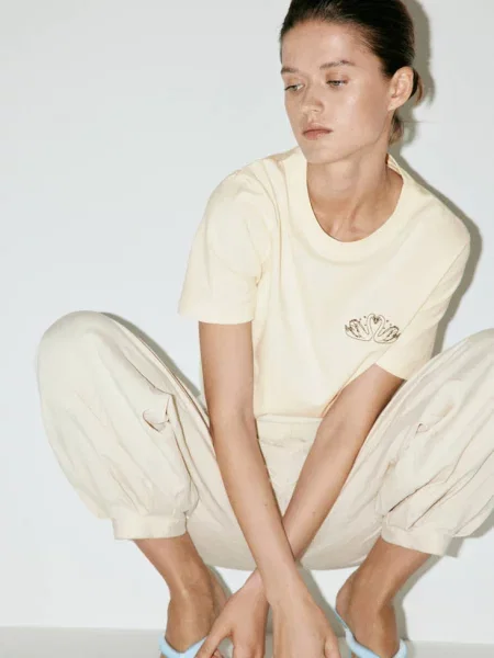 Wzorzysty t-shirt pastelowy Kobieta XS MANGO żółty