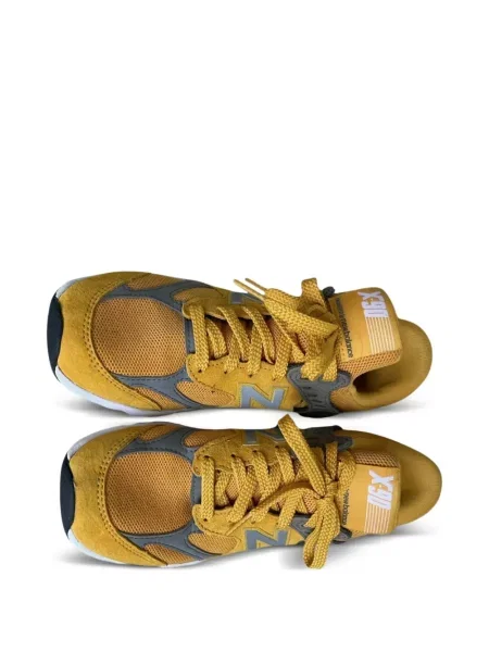 Маратонки New Balance X-90 червено