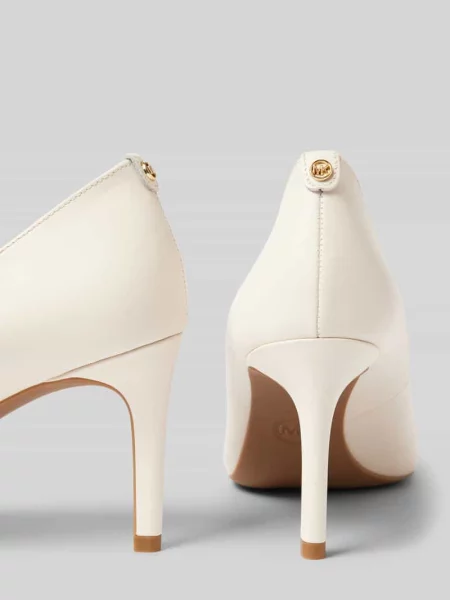 Czółenka Michael Michael Kors skórzana z logo biznesowa biała