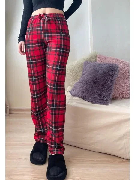 Pijamale Dewberry de catifea în carouri negru