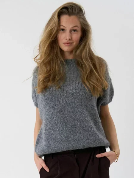 TEESHOPPEN Pulover Chloe gri