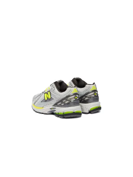 Superge New Balance siva