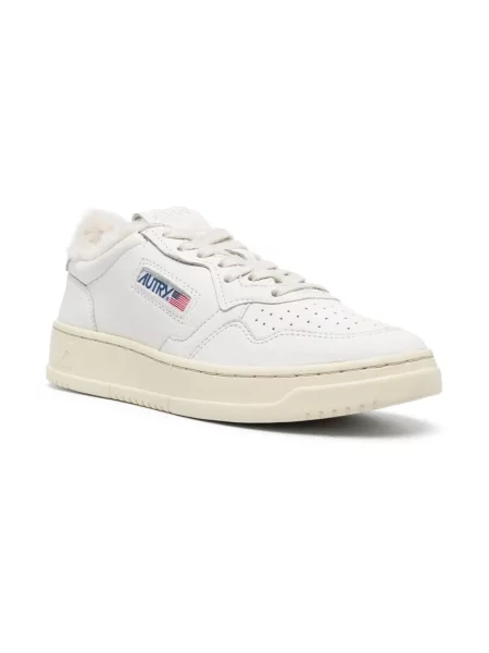 Sneakersy Autry z owczej skóry białe