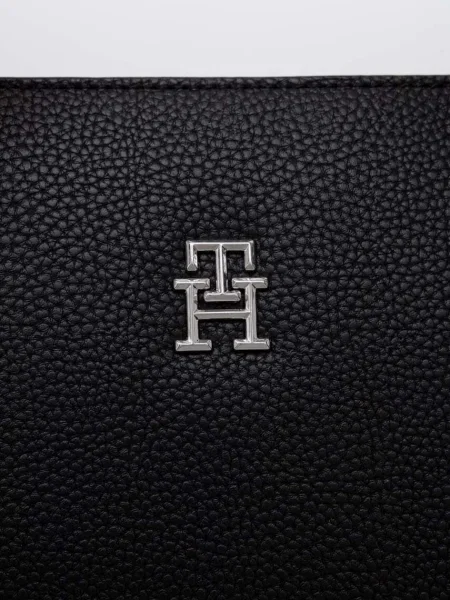 Tommy Hilfiger Táska Th Emblem Tote fekete