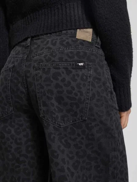 Jeans w kroju wide fit z nadrukiem zwierzęcym allover model Medley' Mustang czarny