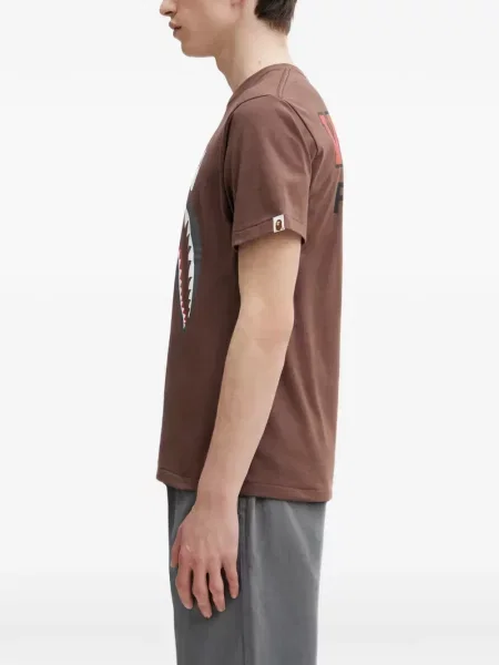 Tricou A Bathing Ape® cu imagine maro