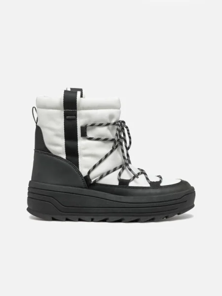 Ботуши Geox изрязани бяло