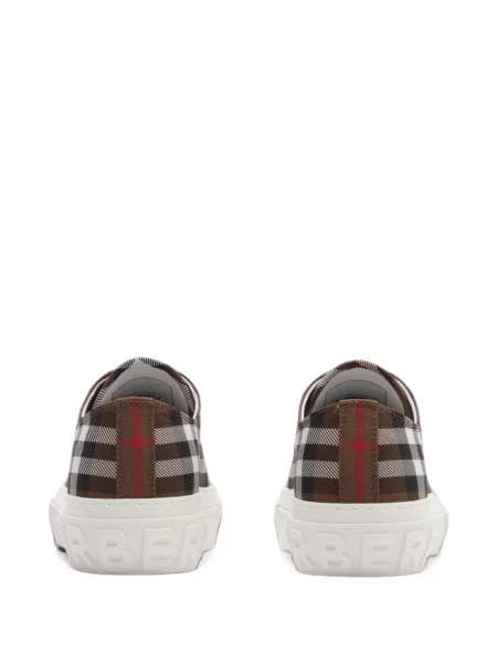 Sneakerși Burberry în carouri maro