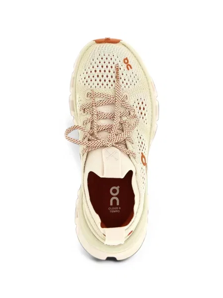 Sneakerși On