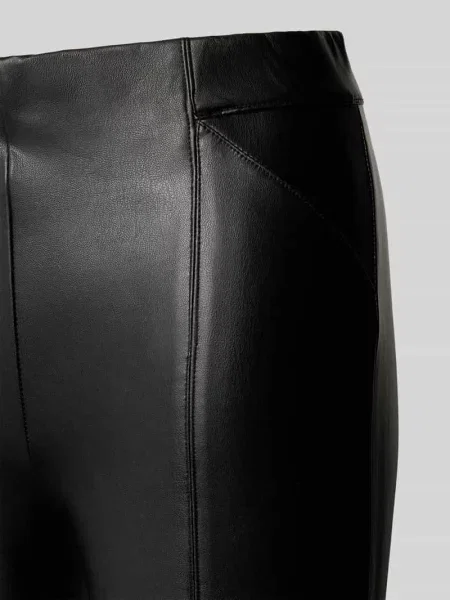 Spodnie o kroju slim fit z imitacji skóry z elastycznym pasem model ‘JESSIE’ Only czarne