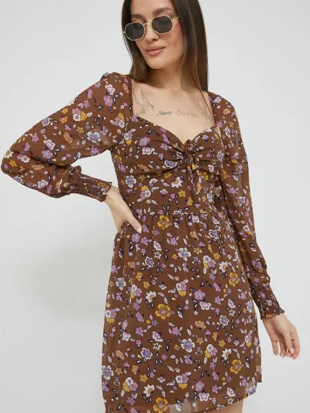 Hollister Co. sukienka brązowy mini rozkloszowana