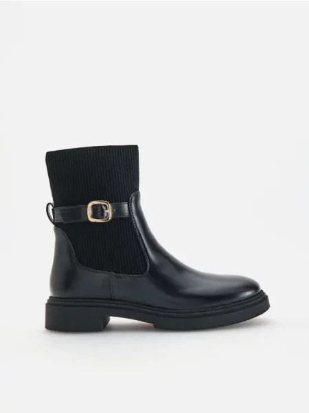 Reserved Botine din piele ecologică negru
