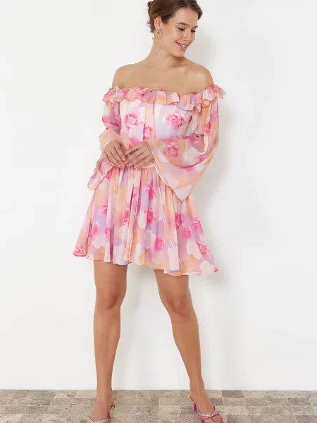 Rochie de seară Trendyol din șifon eleganta scurtă