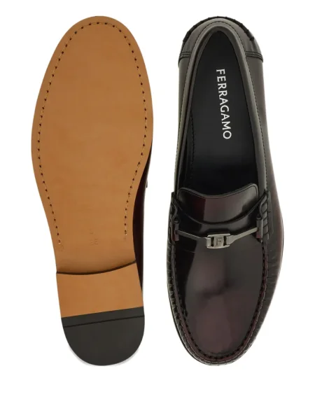 Pantofi loafer Ferragamo cu cataramă negru