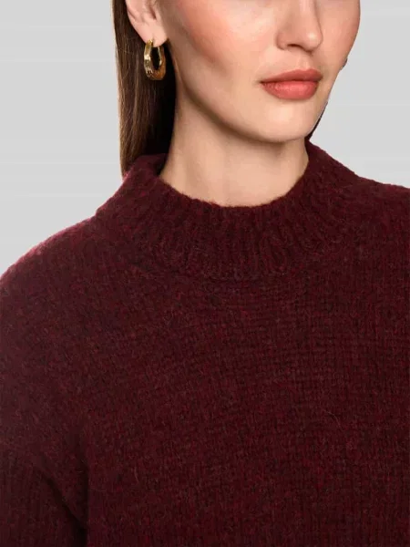 Sweter z wełny o kroju regular fit z detalem z logo Marc Cain