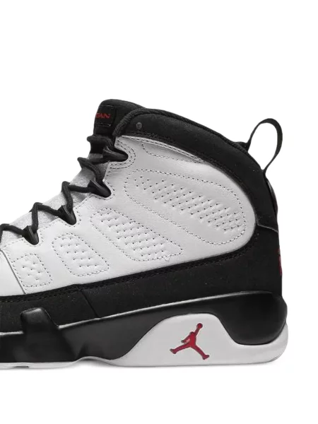 Sneakerși Jordan retro alb