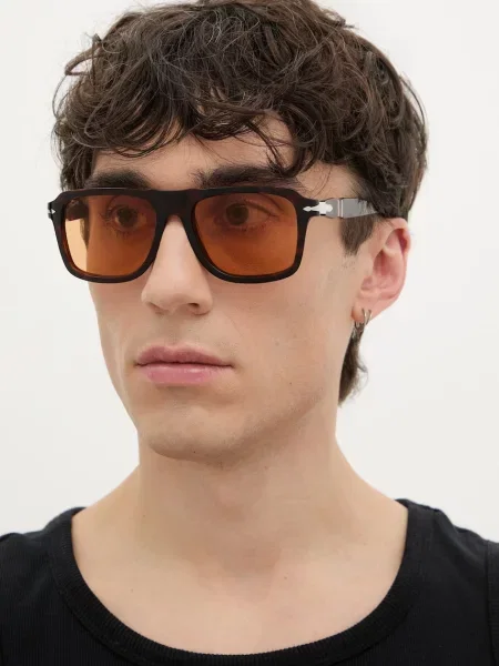 Солнцезащитные очки Persol